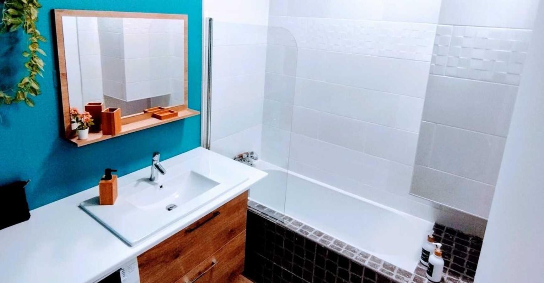 Apartment & Confort 3 Pieces Parking Clim Et Wifi *